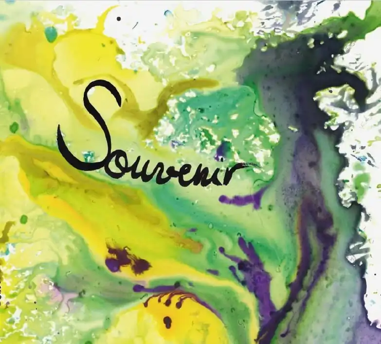 Représente le couverture de l'album Souvenir